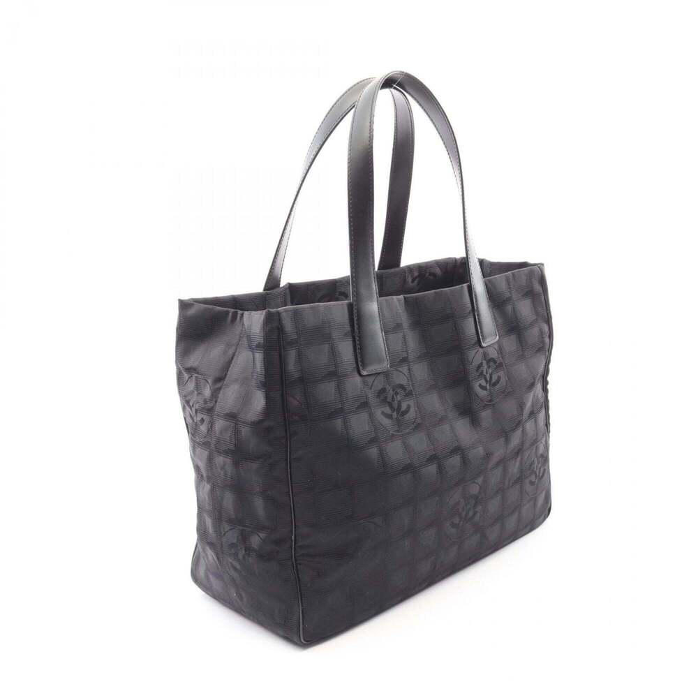 CHANEL Black Leather Tote Bag - Picture 2 of 9